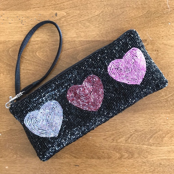 Liz Claiborne Handbags - 🌸 5/$25. Liz Claiborne Beaded Heart Wristlet.